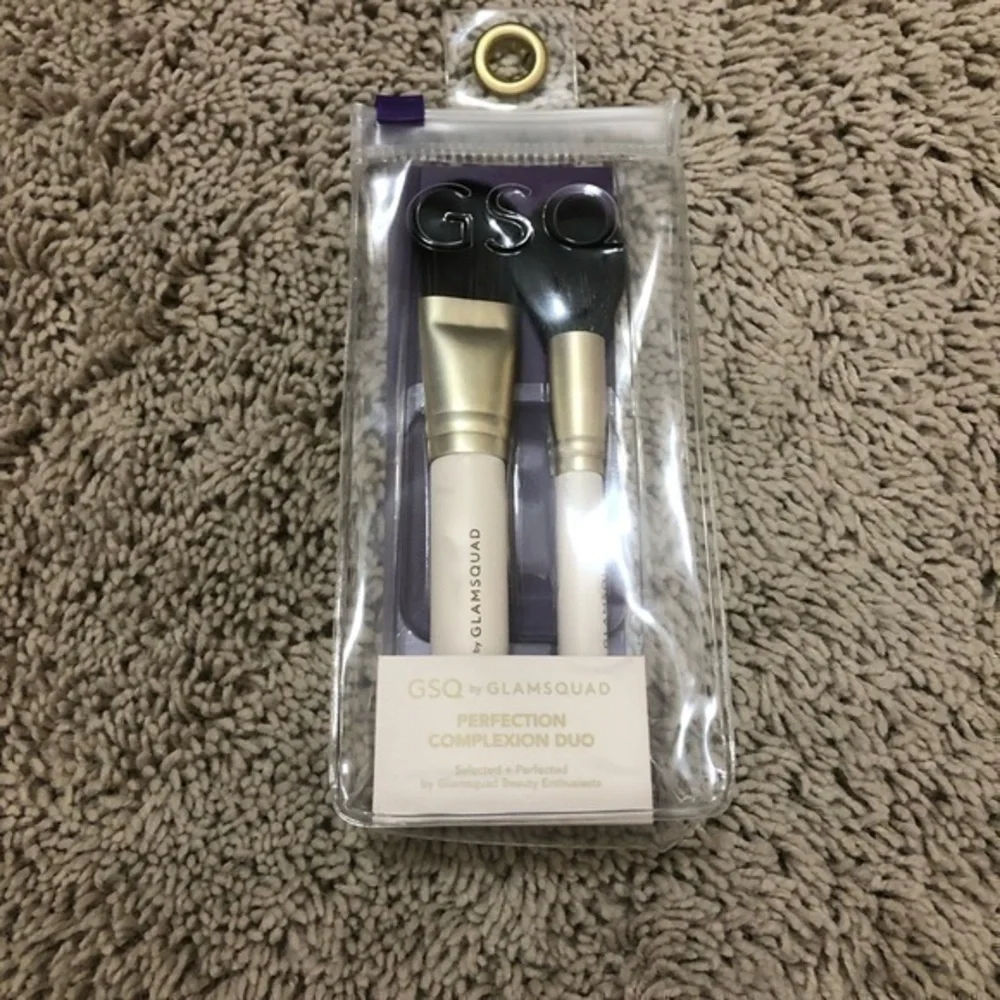 Two pack makeup brush